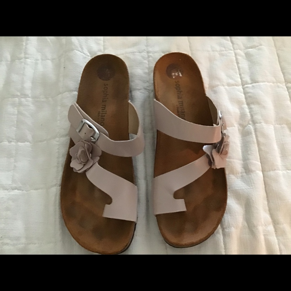 Women’s sandals.